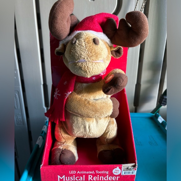Singing Dancing Tooting Interactive 13 Inch Plush Reindeer New - Picture 1 of 4